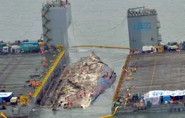 Hàn Quốc đưa phà Sewol về cảng Mokpo