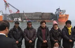 Hàn Quốc tưởng niệm nạn nhân vụ chìm phà Sewol