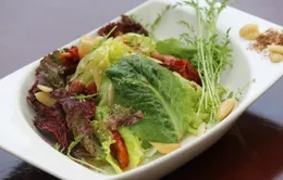 Ăn salad hàng ngày có thể giúp làm chậm lão hóa não