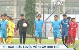 Khi các HLV làm học trò