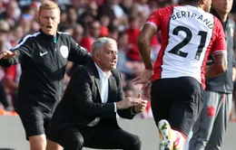 HLV Mourinho nguy cơ nhận án "treo giò" sau khi bị đuổi khỏi sân trận gặp Southampton