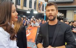 Minh Tú tự tin phỏng vấn dàn sao của "Thor: Ragnarok" tại Australia