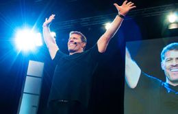 Thói quen đơn giản giúp Tony Robbins thành công