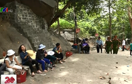 Tây Ninh ngăn chặn nạn cướp giật, móc túi trên núi Bà Đen