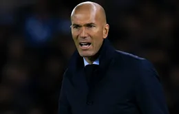 Thay người khó hiểu, Zidane "muối mặt" xin lỗi học trò