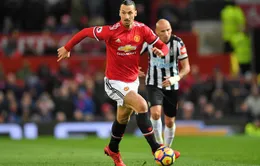 Số 7 huyền thoại khuyên Ibrahimovic đừng rời Man Utd