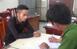 Tự gây thương tích rồi đến công an trình báo bị cướp tiền và xe