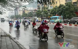 Bắc Bộ và Thanh Hóa có mưa to, dông mạnh, vùng núi chuyển rét