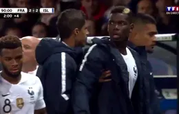 Pogba mắt long sòng sọc, muốn "ăn vã" cầu thủ đối phương