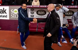 Huỷ diệt đối thủ yếu Burnley, HLV Sarri đi vào lịch sử Chelsea