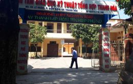 Thanh Hóa: 7 học sinh lớp 10 bị đuổi học vì xúc phạm cô giáo