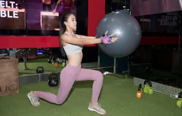 Hoa hậu Tiểu Vy hăng say tập gym chuẩn bị thi Miss World 2018