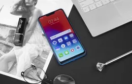 Smartphone "tai thỏ" giá 2,5 triệu đồng bản màu xanh được bán tại Việt Nam