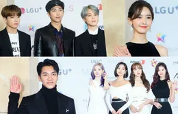 Thảm đỏ Asia Artist Awards 2018: YoonA, IU đẹp khuynh đảo, Suzy quyến rũ vì trang phục hở bạo