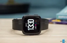 Với smartwatch, Fitbit bám đuổi như "hình với bóng" cùng Apple Watch