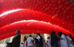 Bầu trời Sao Paulo, Brazil tràn ngập sắc đỏ bóng bay nhân ngày phòng chống HIV/AIDS