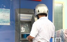 Nhiều cây ATM trục trặc dịp gần Tết, người dân TP.HCM bức xúc vì không rút được tiền