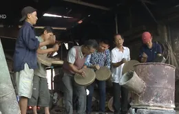 Độc đáo làng nghề đúc đồng Phước Kiều