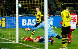 Kết quả bóng đá sáng 27/02: Napoli giữ vững ngôi đầu, Dortmund chia điểm với Augsburg