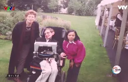 Gặp gỡ con gái nuôi người Việt của thiên tài vật lý Stephen Hawking