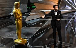 Oscar 2018: Jimmy Kimmel nói mỉa sự cố “nhầm giải” hy hữu ngay phần mở đầu