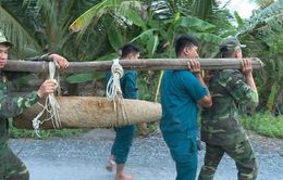 Vĩnh Long: Xử lý quả bom "khủng" gần 150kg trong vườn nhà dân