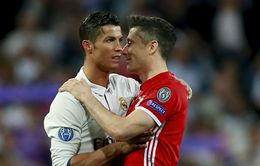 Khi Ronaldo và Lewandowski đọ tài cao thấp