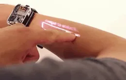 Chiếc smartwatch biến tay người thành màn hình cảm ứng cực độc đáo