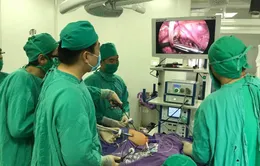 Phẫu thuật nội soi tạo hình niệu quản cho bé gái 4 tuổi
