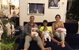 Bạn gái xinh đẹp bất ngờ công khai làm C.Ronaldo phật lòng