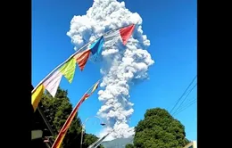 Indonesia gấp rút sơ tán người dân do núi lửa Merapi phun trào