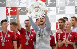 Vòng 34 Bundesliga 2017/18: Bayern thua sốc ngày nhận đĩa bạc, Hamburg lần đầu tiên xuống hạng