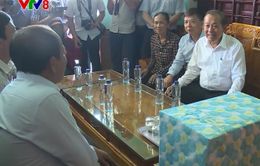 Phó Thủ tướng Trương Hòa Bình thăm hỏi bà con ngư dân Quảng Bình