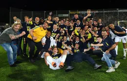 Parma trở lại với Serie A