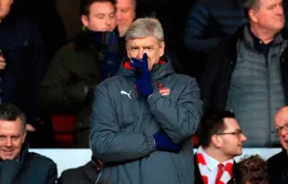 Arsenal thua sốc, HLV Wenger trút giận lên học trò