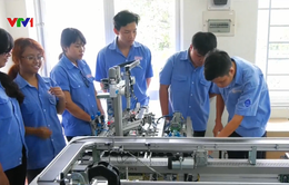 Trên 30% học sinh THCS không tiếp tục học lên THPT