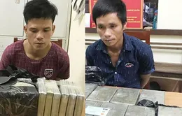 Bắt đối tượng vận chuyển 24 bánh heroin trên xe khách