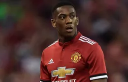 Martial "nghỉ phép" mãi không về, Mourinho điên tiết