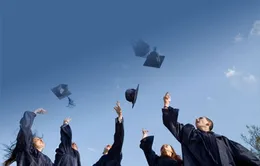 Người Việt chi 3-4 tỷ USD du học/năm: Mừng hay lo?