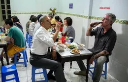 Đầu bếp ăn bún chả cùng cựu Tổng thống Mỹ Obama qua đời