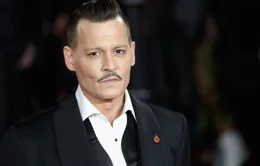 Johnny Depp bị kiện do hành hung thành viên trong đoàn làm phim