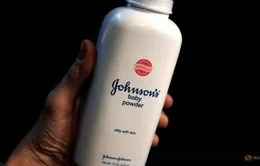 Johnson & Johnson bị phạt do sản phẩm chứa chất gây ung thư