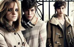 Burberry tự đốt hết quần áo và mỹ phẩm tồn kho của mình