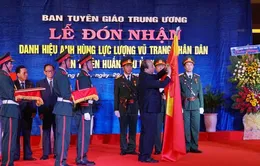 Ban Tuyên huấn Khu ủy Khu V đón nhận danh hiệu Anh hùng Lực lượng Vũ trang Nhân dân