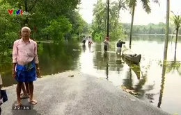 Mưa lũ hoành hành ở Ấn Độ, 900 người thiệt mạng