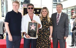 Simon Cowell được vinh danh trên Đại lộ Danh vọng sau hơn 40 năm gia nhập showbiz