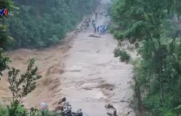 Mưa lũ tại Thanh Hóa, hơn 200 ngôi nhà bị sập