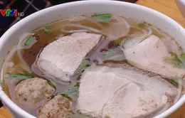Bát bún bò 1.000 đồng, sẻ chia cùng người lao động nghèo