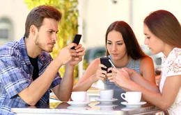 Nghiện điện thoại thông minh - Căn bệnh của kỷ nguyên số