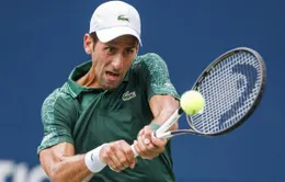 Novak Djokovic dễ dàng vượt qua vòng 2 Rogers Cup